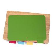 Set 4 taglieri colorati in polipropilene e tagliere in legno